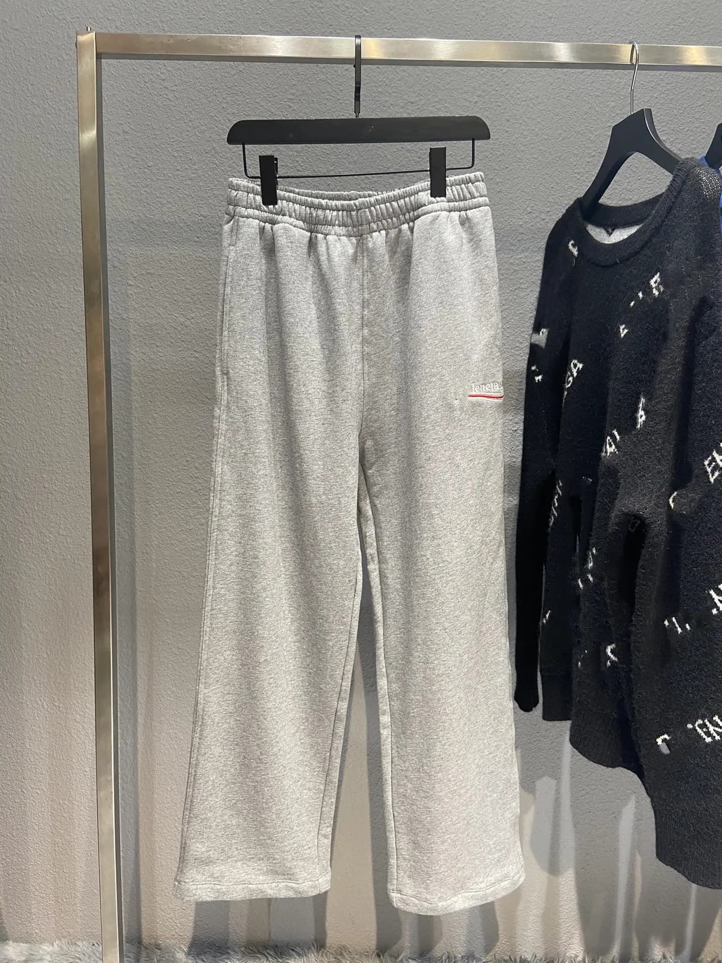 pantaloni balencaiga - CNFans Spreadsheet catalog entry