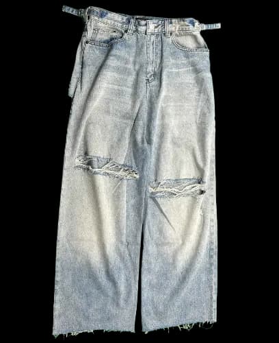 BALENCIAGA WASHED BLUE JEANS - CNFans Spreadsheet catalog entry