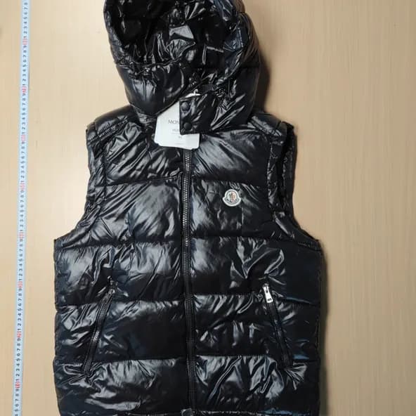 Moncler vest - CNFans Spreadsheet catalog entry