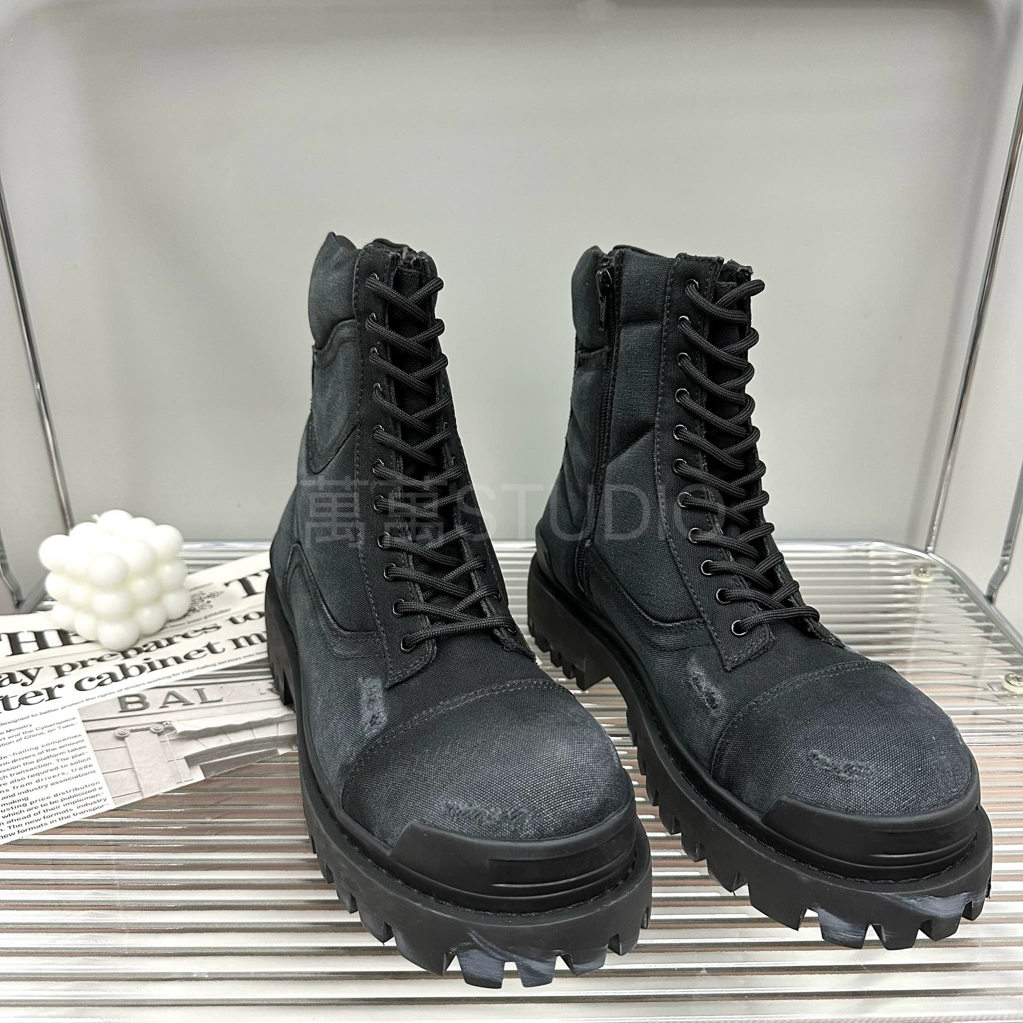 【Wanwan STUDIO】Retro style old damaged 11-hole big head Martin boots for men, rubbed and damaged boots - CNFans Spreadsheet catalog entry