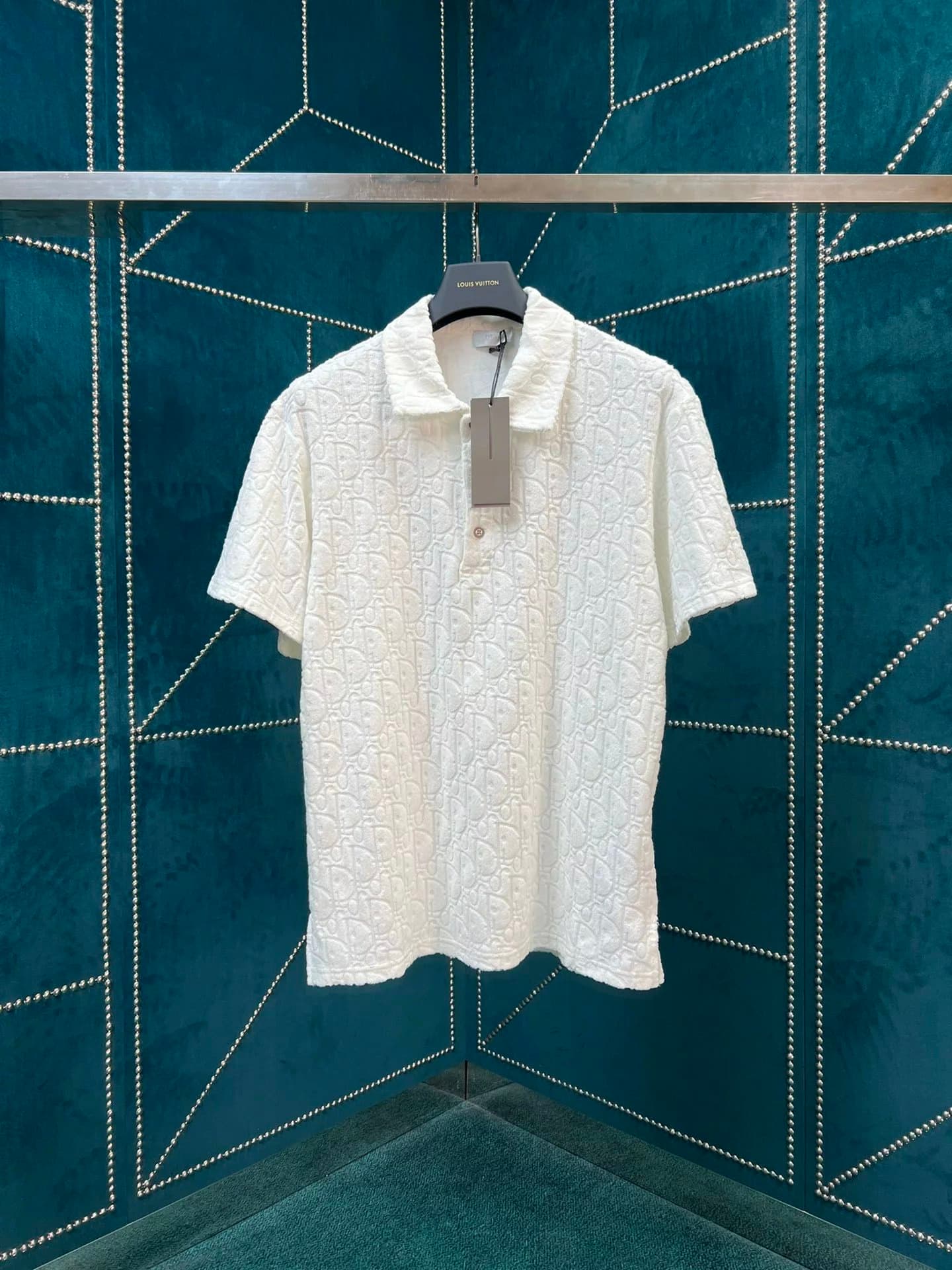 D*or&#39;s new polo shirt features the iconic Oblique print