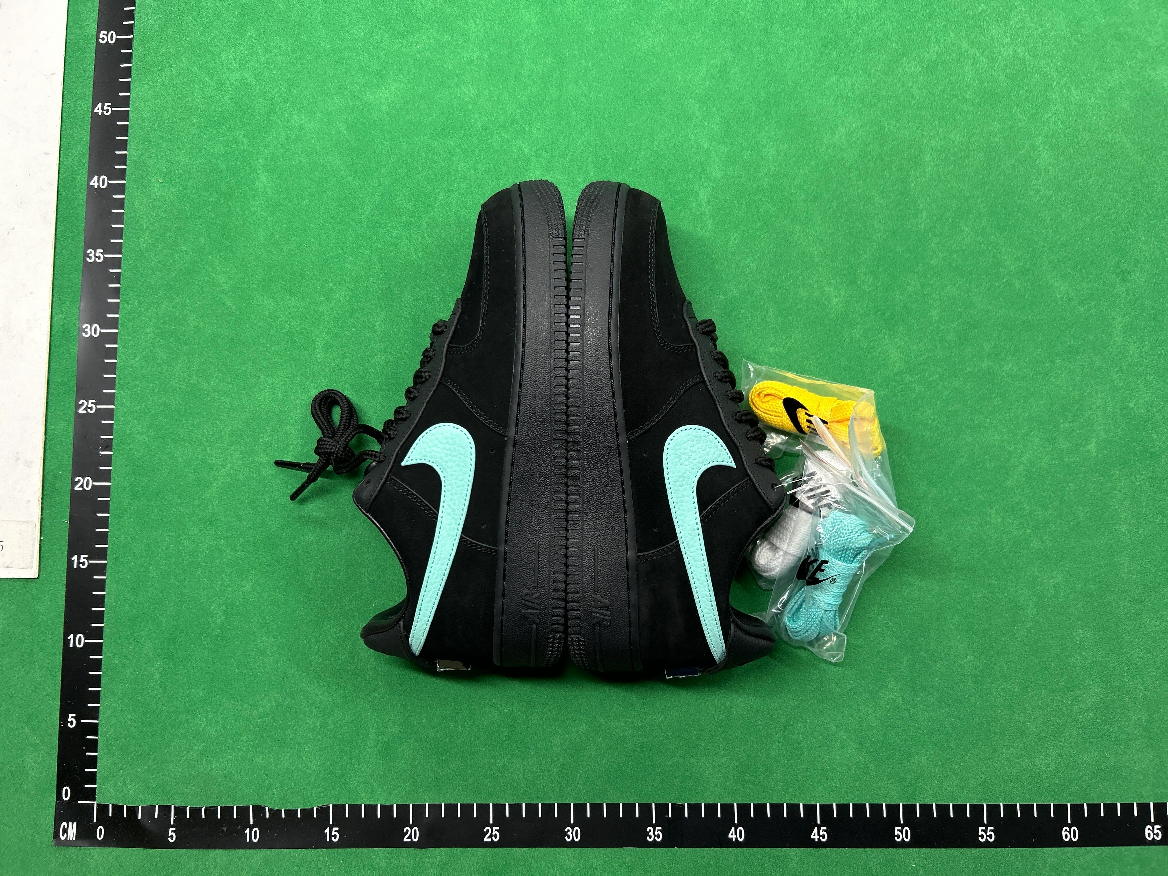 Nike Air Force 1 thumbnail 3
