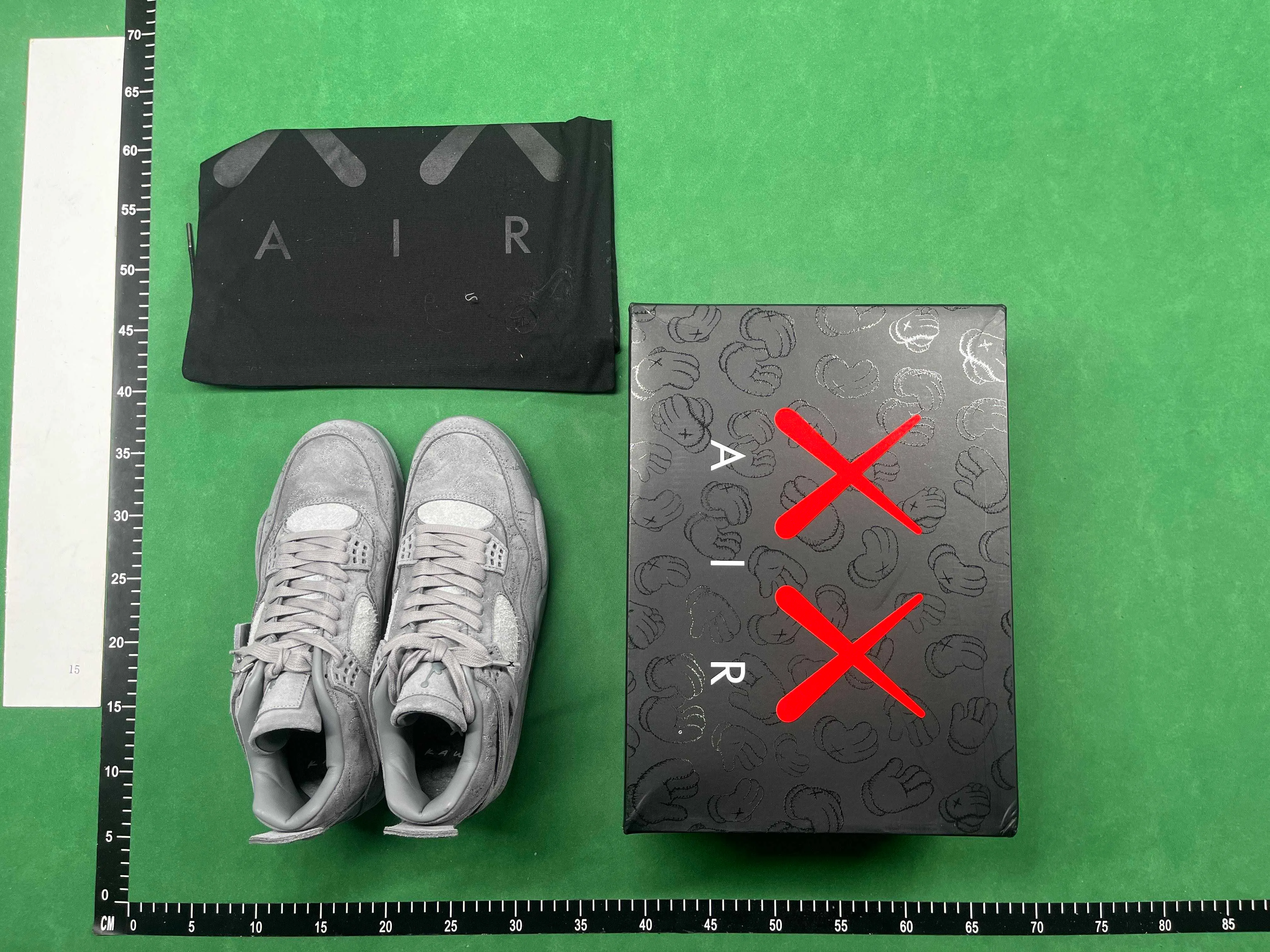 Kaws J4s best batch i believe thumbnail 2
