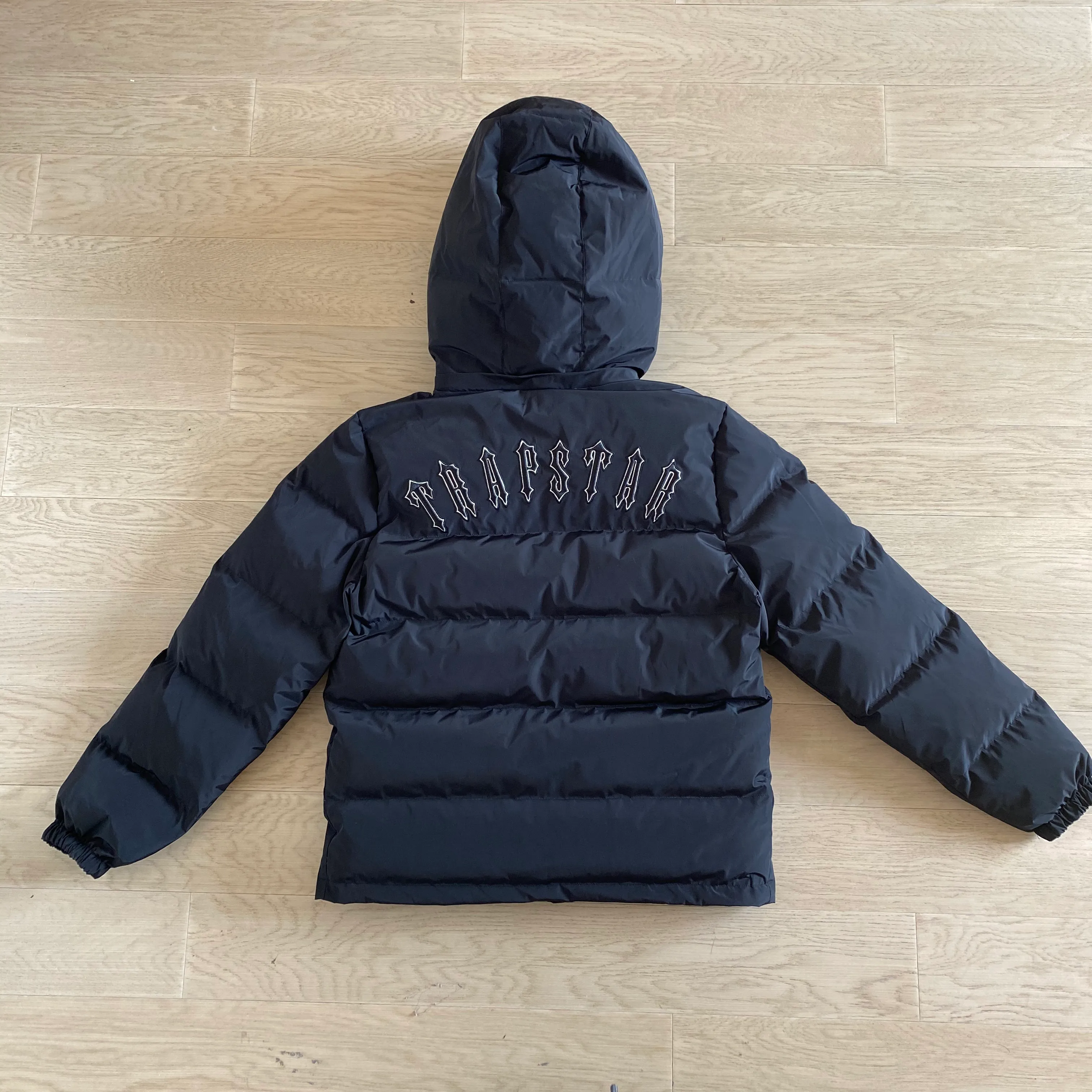 Trapstar Irongate pufferjacket with Detachable Hood Black thumbnail 2